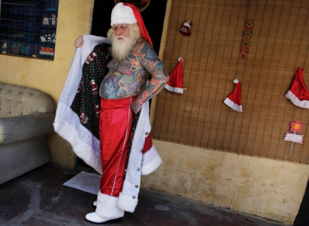 Santa Claus Is Coming To Town And He's Covered In Tattoos - christmas, xmas, holidays, santa claus