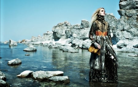 Sasha Pivovarova - rock, winter, water, model, blonde, girl, blue, sasha pivovarova, stone, woman