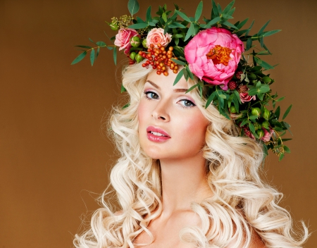 Wreath Beauty - beauty, flowers, blonde, pink