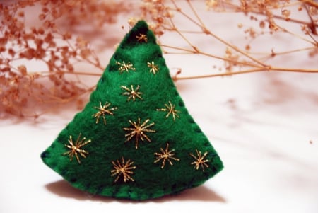 Poveste de Craciun - christmas tree, stars, green, golden