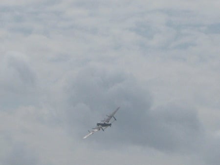 lancaster bomber - sky, ww2, air, bomber, 2009, lancaster, bournemouth, raf, festival