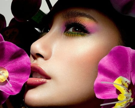 Pretty Face - woman, face, style, flowers