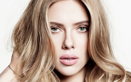 Scarlett Johansson - people, beautiful, singer, scarlett johansson, actresses, models, celebrity