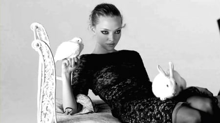 Amanda Seyfried - models, actresses, dove, people, animals, black and white, rabbit, beautiful, amanda seyfried, celebrity, birds