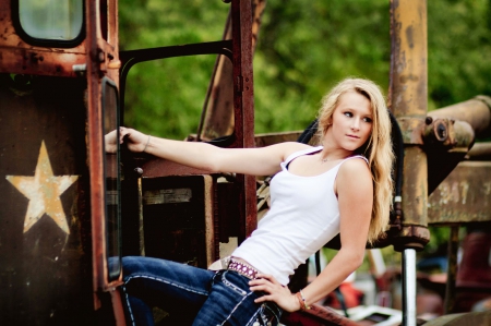 Cowgirl Pose - jeans, cowgirl, belt, sexy