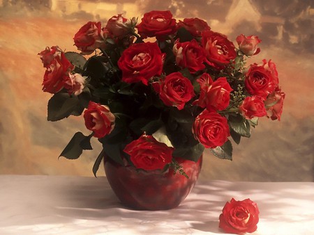 Roses R Red - antique roses, red flowers, shadows, vase