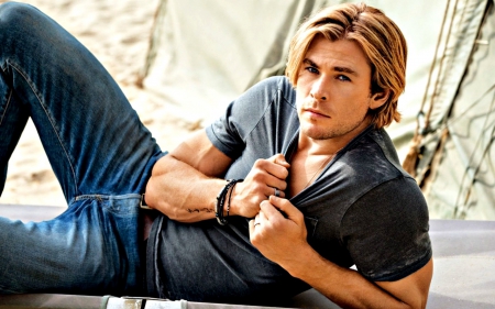 Chris Hemsworth - chris hemsworth, blond, actor, blue, man