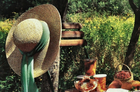 Lady's Straw Hat - refreshments, wide screen, straw, hat, portrait, photography, photo, drinks