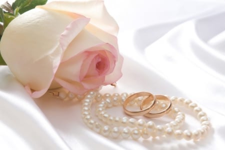 â™¥ - pearls, flowers, pink, soft