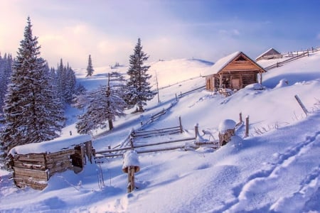 Winter in the Carpathians - cottage, slope, carpathians, sky, landscape, peaceful, winter, lovely, frost, snow, beautiful, cillage, house, cabin