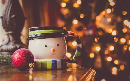 Snowman cup - snowman, bokeh, craciun, xmas, magic christmas, ball, cup, christmas, merry christmas, red, globe, decoration, lights