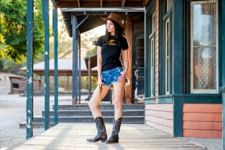 Hot Gunslinger - style, girls, western, women, models, hats, cowgirls, guns, brunettes, pistol, fun, female, boots, fashion