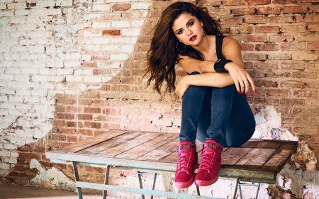 Selena Gomez - people, beautiful, singer, models, entertainment, celebrity, music, actresses, selena gomez