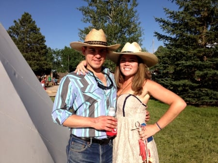 Cowgirl Love - style, girls, western, cowboy, women, models, love, hats, ranch, cowgirls, outdoors, men, fun, female, fashion