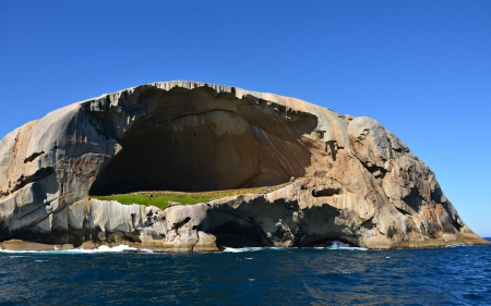 Cleft Island Skull Rock - Island, Water, Australia, Nature