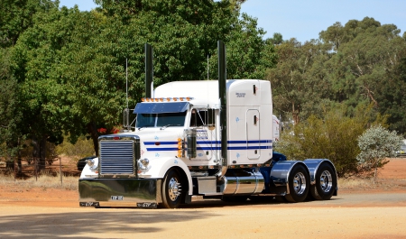 Peterbilt - truck, peterbilt, big rig, semi