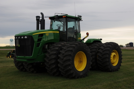 TRACTOR JOHN DEER 9630 - up wallpapers, tractor wallpapers, sema show, fx wallpapers