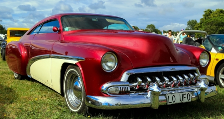 Customized 1952 Chevrolet Tudor - 1952, chevrolet, cars, customized