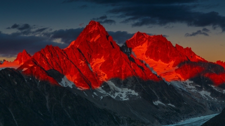 Red Sunset Over Mountains - sky, sunsrt, mountains landscape, clouds