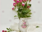 vase of pink roses