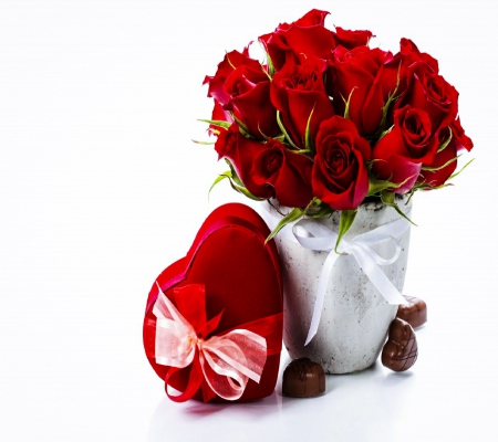 Red Roses - sweets, beauty, heart, photography, rose, still life, with love, valentines day, romance, chocolate, ribbon, red roses, love, lovely, nature, romantic, beautiful, red, flowers