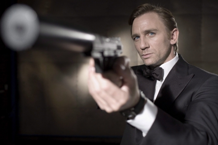 Spectre (2015) - actor, 007, gun, man, Spectre, black, 2015, Daniel Craig, movie, James Bond