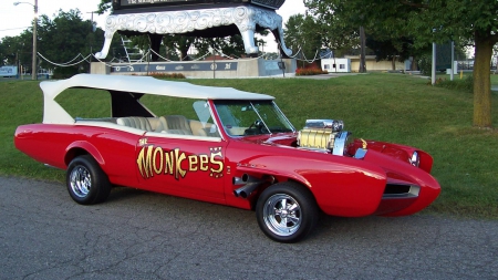 The Monkeemobile - Mickey, Mike, Davey, Peter