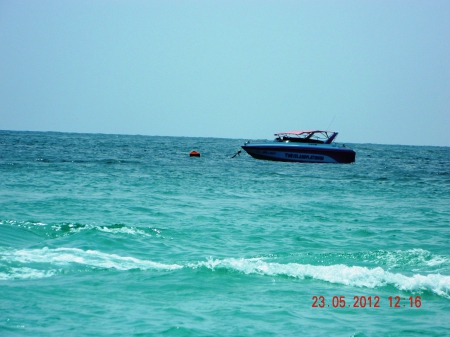 Empty Ship in Coral Island - Boat, Sea, Pattaya, Beach