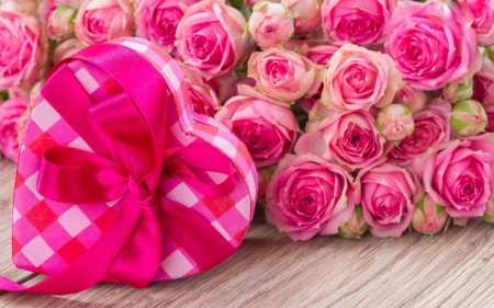 Pink Roses with a Pink Heat - love, roses, pink, hd