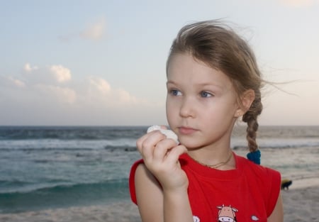 little girl - fun, people, eyes, belle, sightly, white, face, childhood, fair, eaten, little, bonny, adorable, child, nature, beautiful, pink, sweet, sea, nice, beauty, photography, standing, pretty, baby, cute, kid, dainty, girl, winter, lovely, pure, comely, blue, desktopnexus, smile, blonde