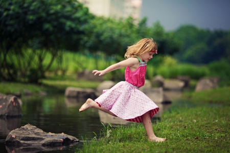 little girl - fun, people, belle, sightly, white, face, childhood, fair, grass, little, bonny, adorable, child, nature, beautiful, pink, sweet, feet, nice, beauty, sky, photography, pretty, baby, green, tree, cute, kid, dainty, girl, lovely, pure, comely, play, desktopnexus, blonde