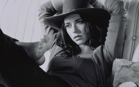 Jennifer Love Hewitt - white, cowgirl, jennifer love hewitt, black, model, hat, actress