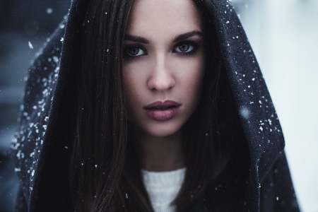 Brunette - scarf, woman, Model, model, eyes, beauty, brunette