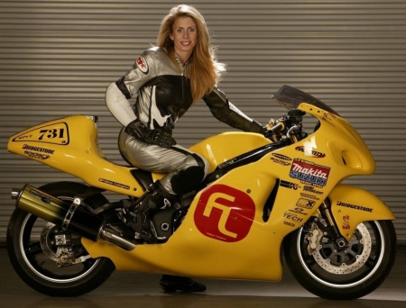 Suzuki Racing - fast, hot, teen, girl, cute, sexy