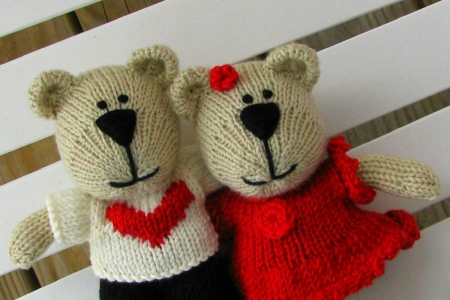 Valentine's Teddy Bears - pretty, valentines, gifts, toys, colors, lovely, love, holiday, beloved valentines, teddy bears, cute, adorable, couple, love four seasons, hearts