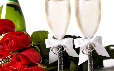 Valentine's Day - roses, champagne, glasses, holiday, red, bow