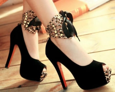 Black Shoe - black, style, shoe, heels