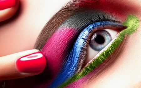 Artistic Eye Make Up