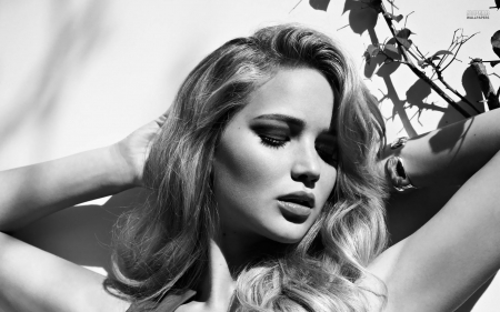 Jennifer Lawrence - models, actresses, people, jennifer lawrence, beautiful, black and white, celebrity