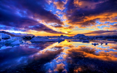 PURPLE CLOUDS REFLECTING in the WATER - ocean, sunset, nature, evening, clouds, beautiful, reflecting, sunrays, sea