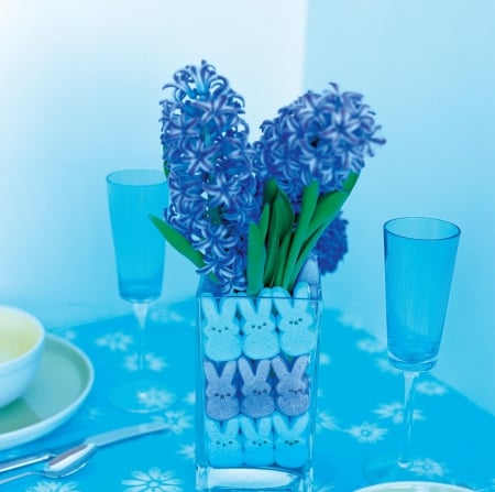 Easter decoration - vase, rabbits, Easter decoration, daffodils, Easter, blue flowers, glasses, holiday, decorations