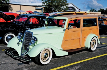 1934-Ford-Woodie-Wagon - classic, wood, 1934, wagon