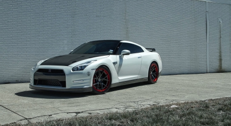 Nissan-Gt-R - Sports Car, Black Wheels, White, Nissan