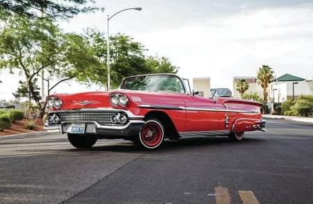 1958-Chevrolet-Impala-Convertible