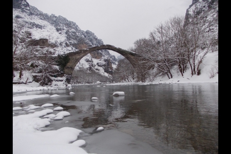 Winter - stone, arcuate bridge, winter, nature, snow, river, old, bridge, landscapes