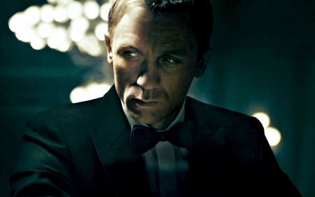 Daniel Craig - bokeh, actor, 007, man, black, white, Daniel Craig, green, movie, james bond