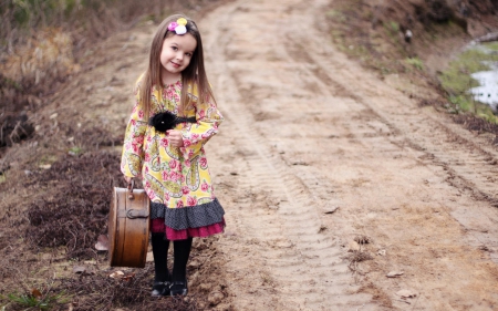 little girl - nice, beauty, people, photography, standing, belle, sightly, white, pretty, baby, childhood, fair, cute, little, kid, bonny, adorable, dainty, girl, child, bag, lovely, pure, nature, comely, pink, desktopnexus, beautiful, sweet, smile, blonde