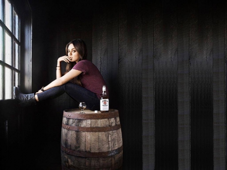 Mila Kunis - bottle, Mila Kunis, beautiful, Mila, Jim Beam, actress, Kunis, barrel, 2015, model, wallpaper