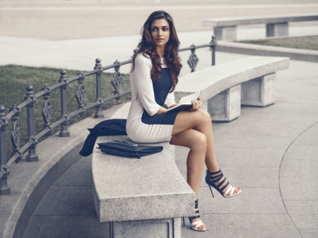 DEEPIKA - beauty, actress, bollywood, short