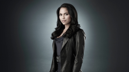 Monica Raymund - brunettes, grey background, actress, latina, monica raymund